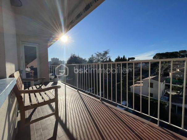 A louer APPARTEMENT T5 99 M2 TERRASSE BORD DE MER LE CANNET