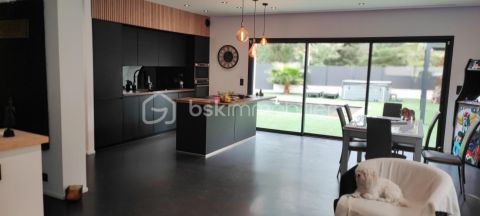 A louer MAISON  CONTEMPORAINE BORD DE MER FREJUS