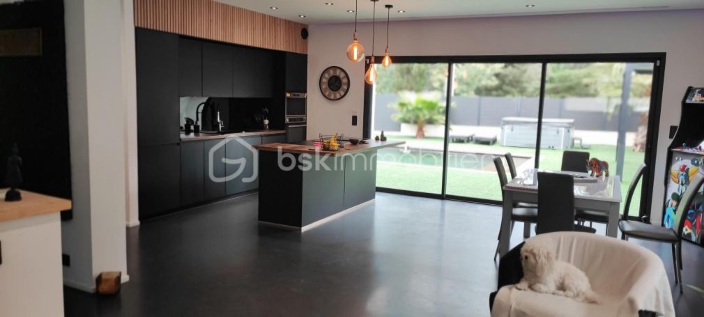 A louer MAISON  CONTEMPORAINE BORD DE MER FREJUS