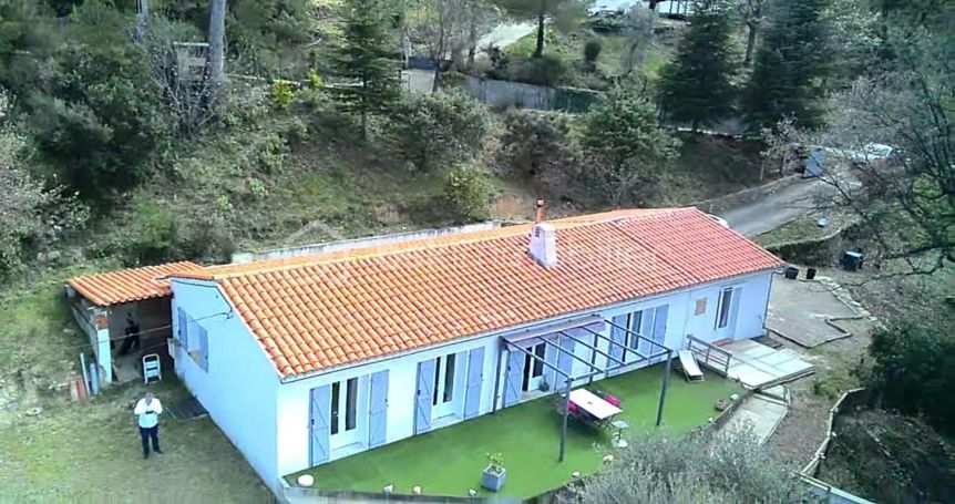 A louer MAISON  4 PIECES 104 M2  FIGANIERES
