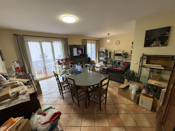 A louer APPARTEMENT T3 75 M2  LA CRAU