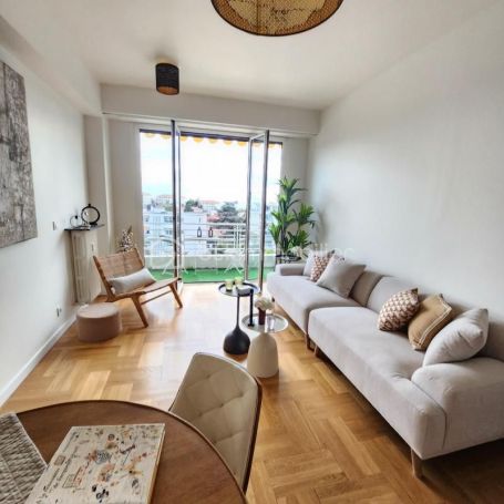 A louer APPARTEMENT NEUF T4 80 M2 BORD DE MER NICE