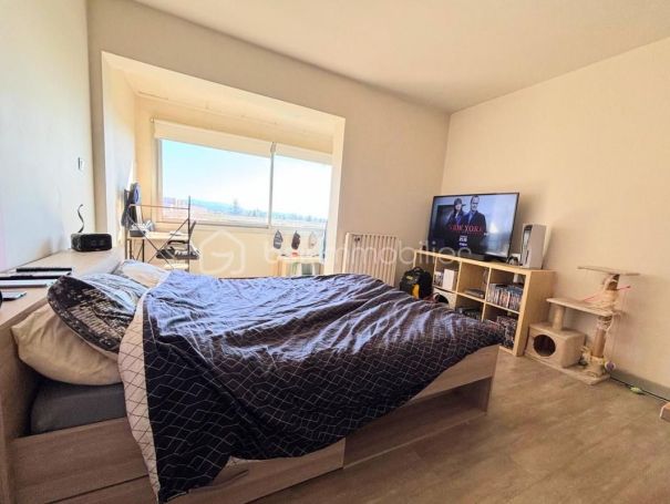 A louer STUDIO  31 M2 BORD DE MER HYERES