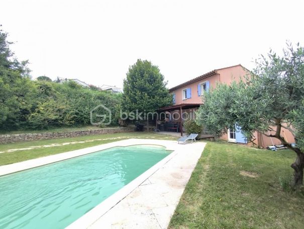 A louer MAISON  6 PIECES 121 M2  SAINT JULIEN DE PEYROLAS