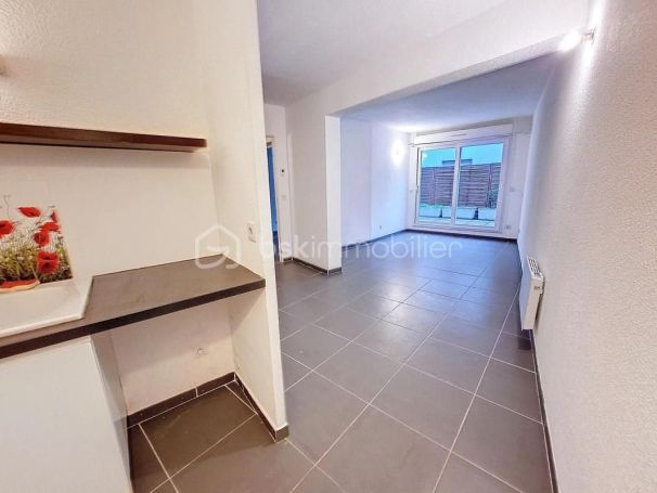 A louer APPARTEMENT T2 43 M2 TERRASSE  NIMES