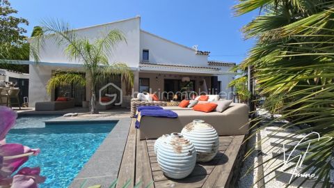 A louer MAISON  D'ARCHITECTE BORD DE MER LE BEAUSSET