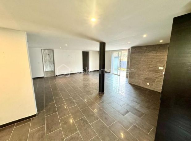 A louer MAISON  3 PIECES 99 M2 BORD DE MER TOULON