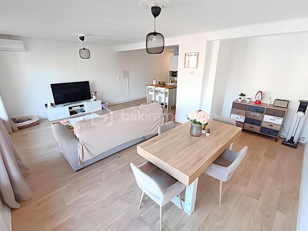 A louer APPARTEMENT T3 76 M2 TERRASSE BORD DE MER LA SEYNE SUR MER