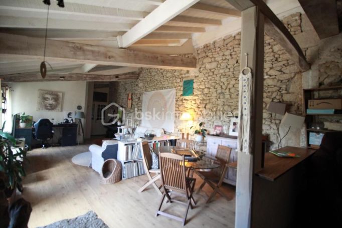 A louer MAISON  DE MAîTRE  PELLEGRUE