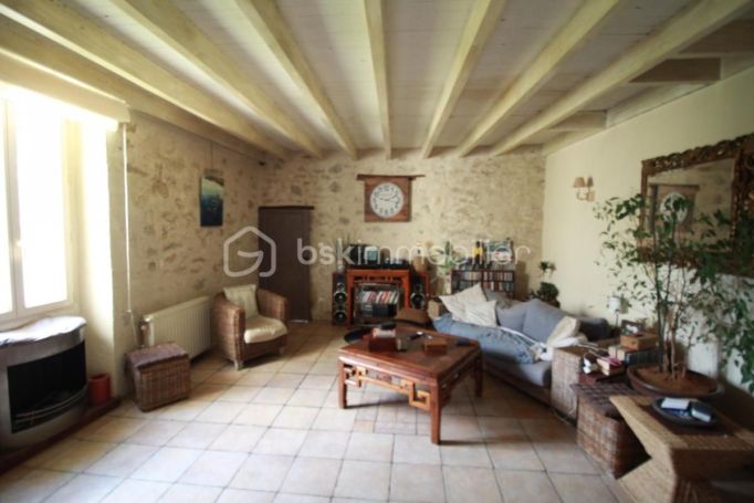 A louer MAISON  DE MAîTRE  PELLEGRUE