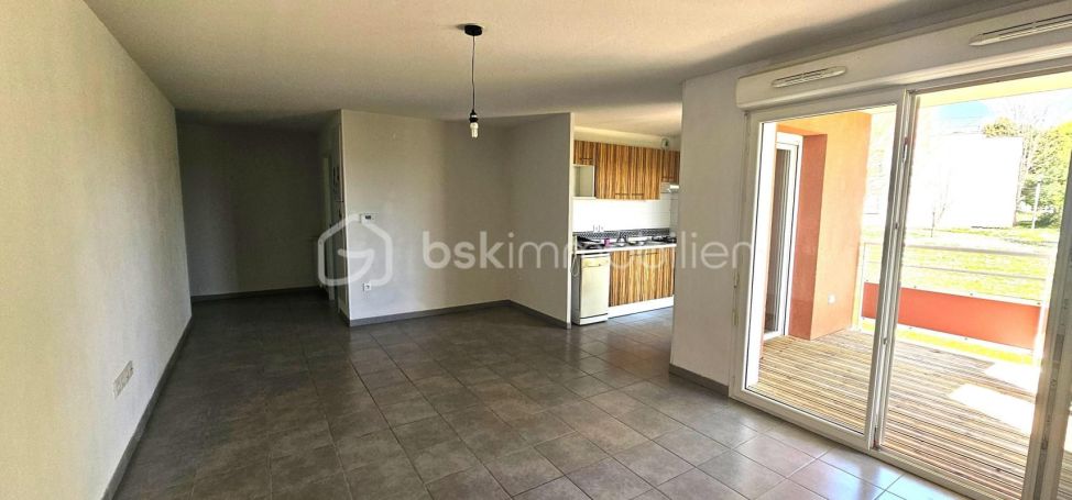 A louer APPARTEMENT T3 68 M2 TERRASSE  AMBES