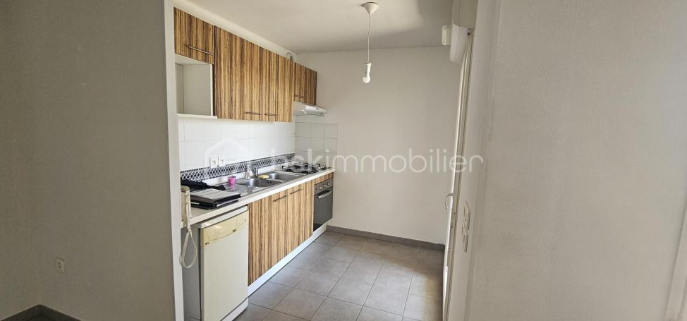 A louer APPARTEMENT T3 68 M2 TERRASSE  AMBES