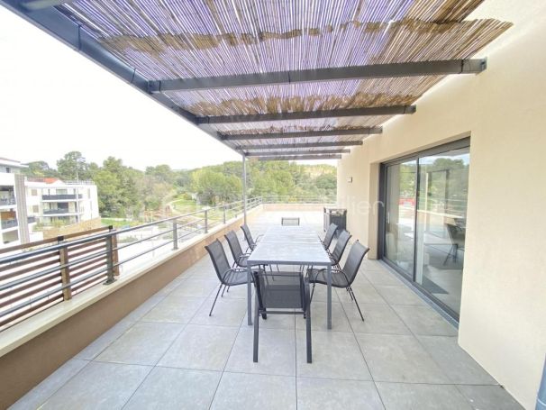 A louer APPARTEMENT T4 98 M2 TERRASSE  AIX EN PROVENCE