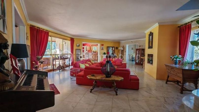 A louer MAISON  5 PIECES 233 M2  RIBAUTE LES TAVERNES
