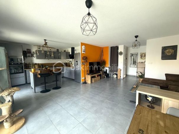 A louer APPARTEMENT T3 71 M2 TERRASSE BORD DE MER SETE