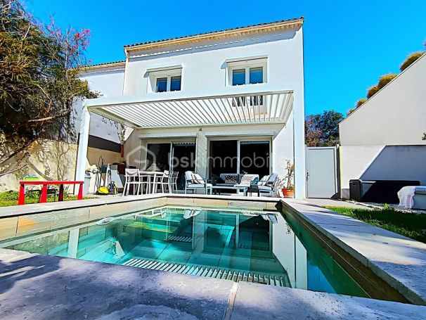 A vendre MAISON  CONTEMPORAINE BORD DE MER LA SEYNE SUR MER