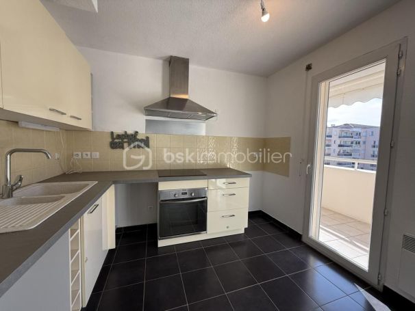A louer APPARTEMENT T3 65 M2 TERRASSE BORD DE MER MANDELIEU LA NAPOULE