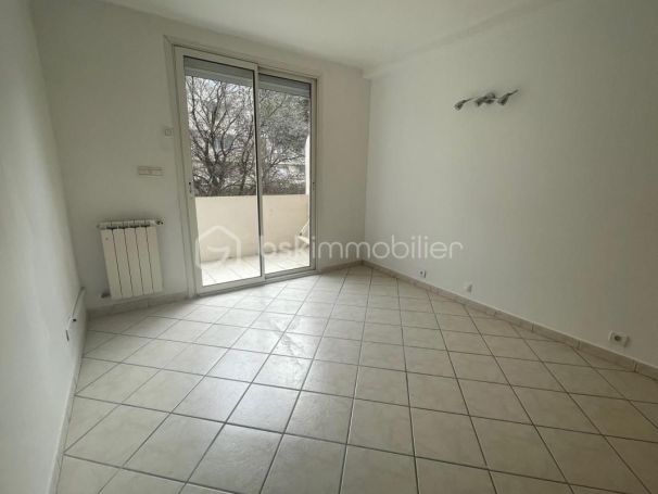 A louer APPARTEMENT T4 65 M2 BORD DE MER TOULON