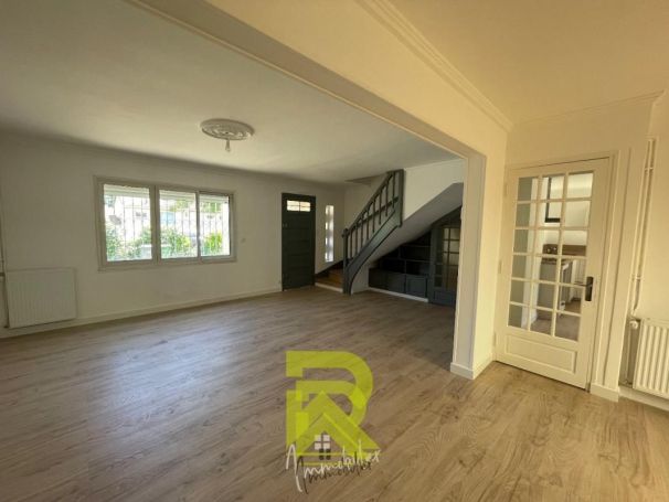 A louer MAISON  4 PIECES 82 M2  BEZIERS