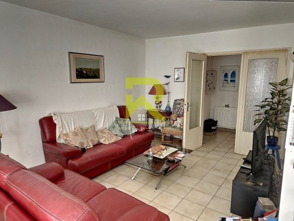 A louer APPARTEMENT T4 83 M2  BEZIERS