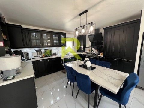 A louer MAISON  6 PIECES 161 M2 BORD DE MER MARSEILLAN