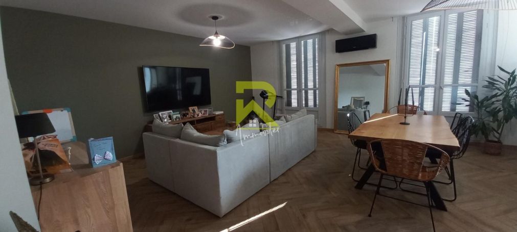 A louer APPARTEMENT T4 123 M2  BEZIERS