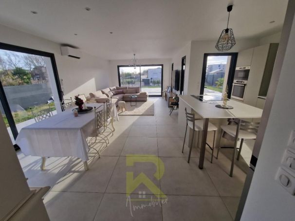 A louer MAISON  5 PIECES 134 M2 BORD DE MER SERIGNAN