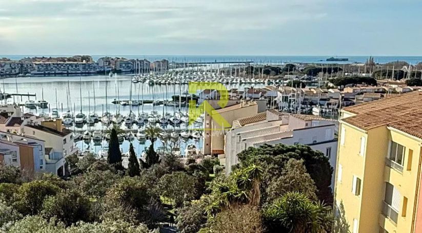 A vendre APPARTEMENT T3 38 M2 TERRASSE BORD DE MER LE CAP D AGDE