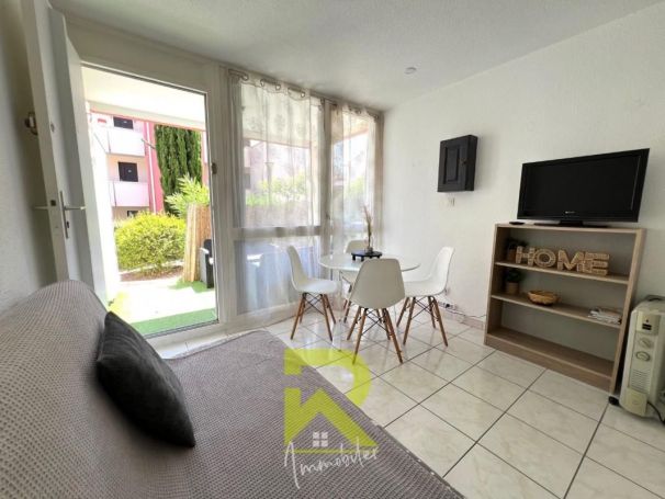 A vendre STUDIO  16 M2 TERRASSE BORD DE MER LE CAP D AGDE