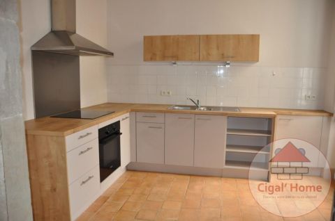A louer APPARTEMENT T3 101 M2  CARCASSONNE