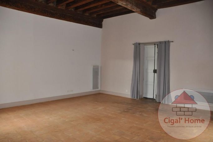 A louer APPARTEMENT T3 101 M2  CARCASSONNE