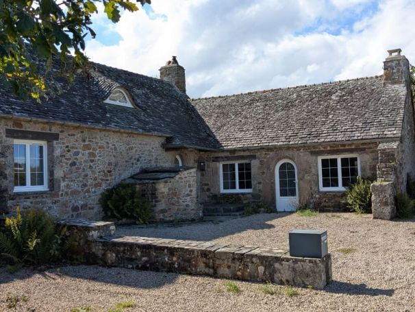 vente maison en pierres proche de la mer