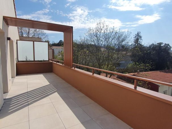 A vendre APPARTEMENT NEUF T3 63 M2 TERRASSE BORD DE MER MARSEILLE 11EME