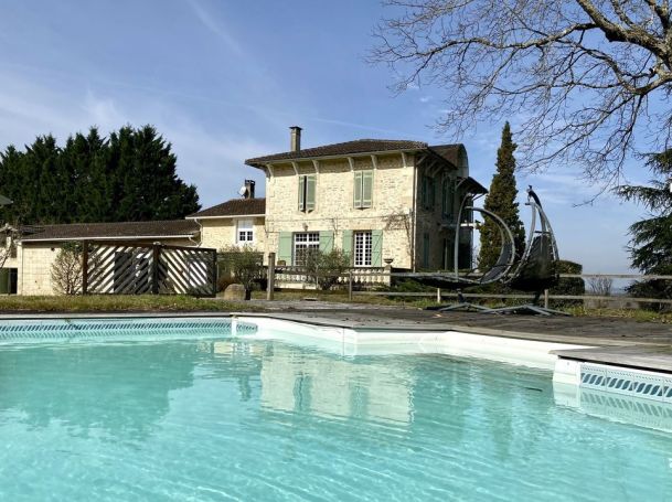 A louer MAISON  DE MAîTRE  BAZAS