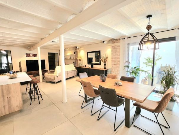 A vendre LOFT  118 M2 TERRASSE  MARSEILLE 13EME