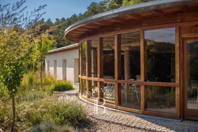 A louer PROPRIETE ECO-LODGE 519 M² ZUBIRI