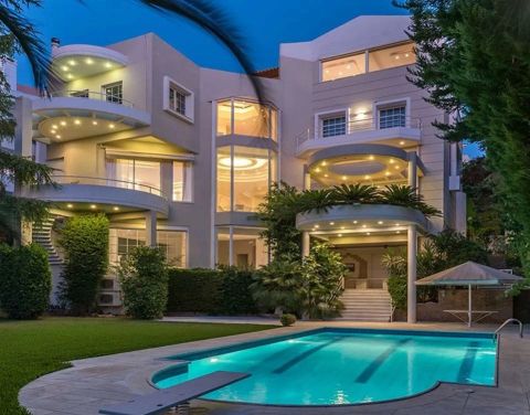 A vendre Merveilleuse villa de luxe 7 PIECES 800 M² VUE MER Voula