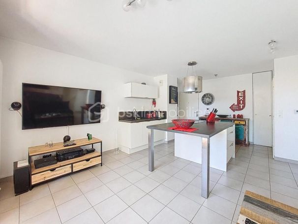 A louer APPARTEMENT T3 67 M2 TERRASSE BORD DE MER TOULON