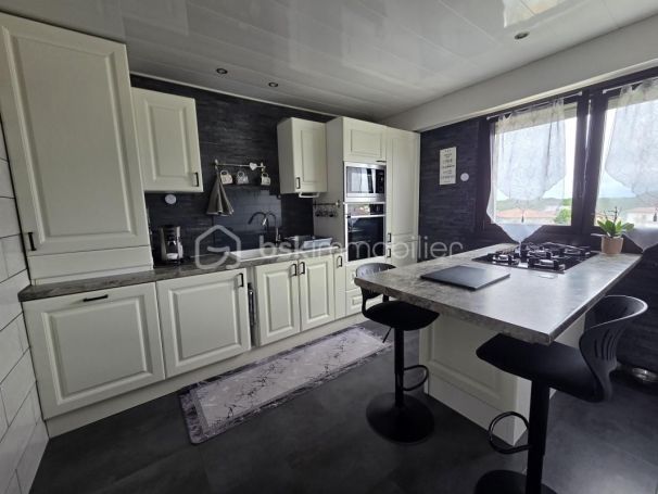 A louer APPARTEMENT T3 73 M2  DAX