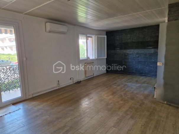 A louer APPARTEMENT T3 73 M2 TERRASSE  NIMES