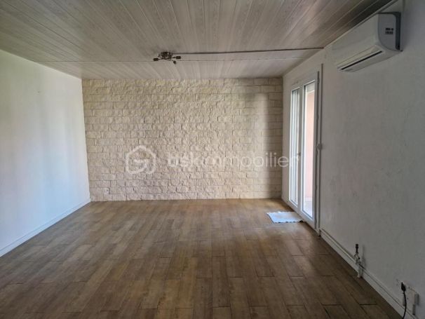 A louer APPARTEMENT T3 73 M2 TERRASSE  NIMES