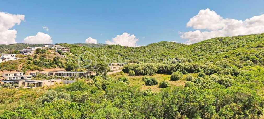 A louer APPARTEMENT DE PRESTIGE NEUF T3 71 M2 BORD DE MER PIETROSELLA