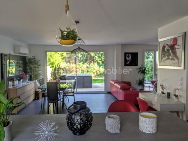 A louer MAISON  CONTEMPORAINE  GIGNAC