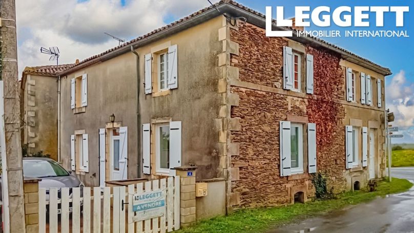 A vendre Belle maison en pierre offrant de grands volumes 7 PIECES Mouilleron Saint Germain