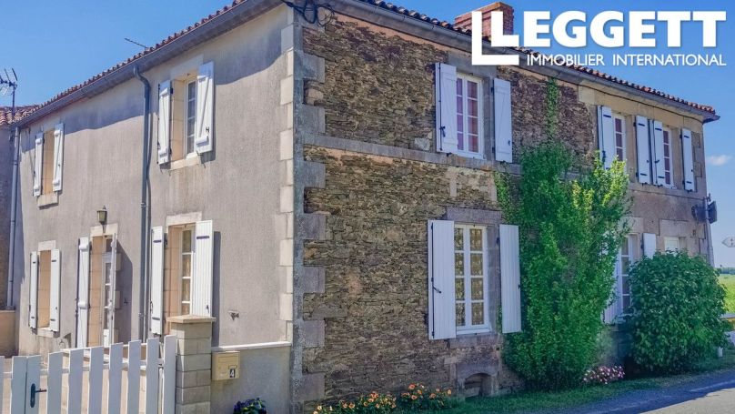 A vendre Belle maison en pierre offrant de grands volumes 7 PIECES Mouilleron Saint Germain