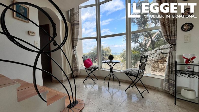 A vendre MAISON  5 PIECES 160 M2  VILLENEUVE LES AVIGNONS