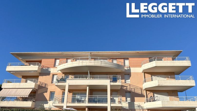 A louer APPARTEMENT T3 48 M2 TERRASSE BORD DE MER ANTIBES