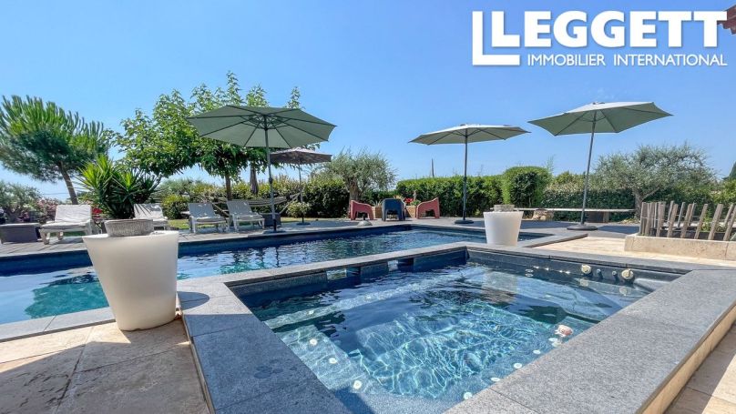 A louer APPARTEMENT T6 284 M2 TERRASSE  MONTAUROUX