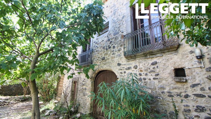 A vendre Charmante maison de caractÃ¨re, 4 chambres, avec jardin dans un joli village proche de Clermont l'Herault