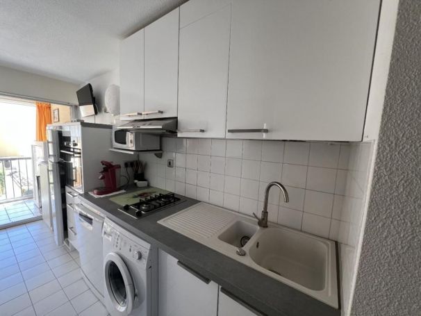 A vendre APPARTEMENT T2 27 M2 BORD DE MER LE CAP D AGDE